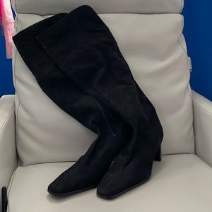 BN tall Black boots. Size 8